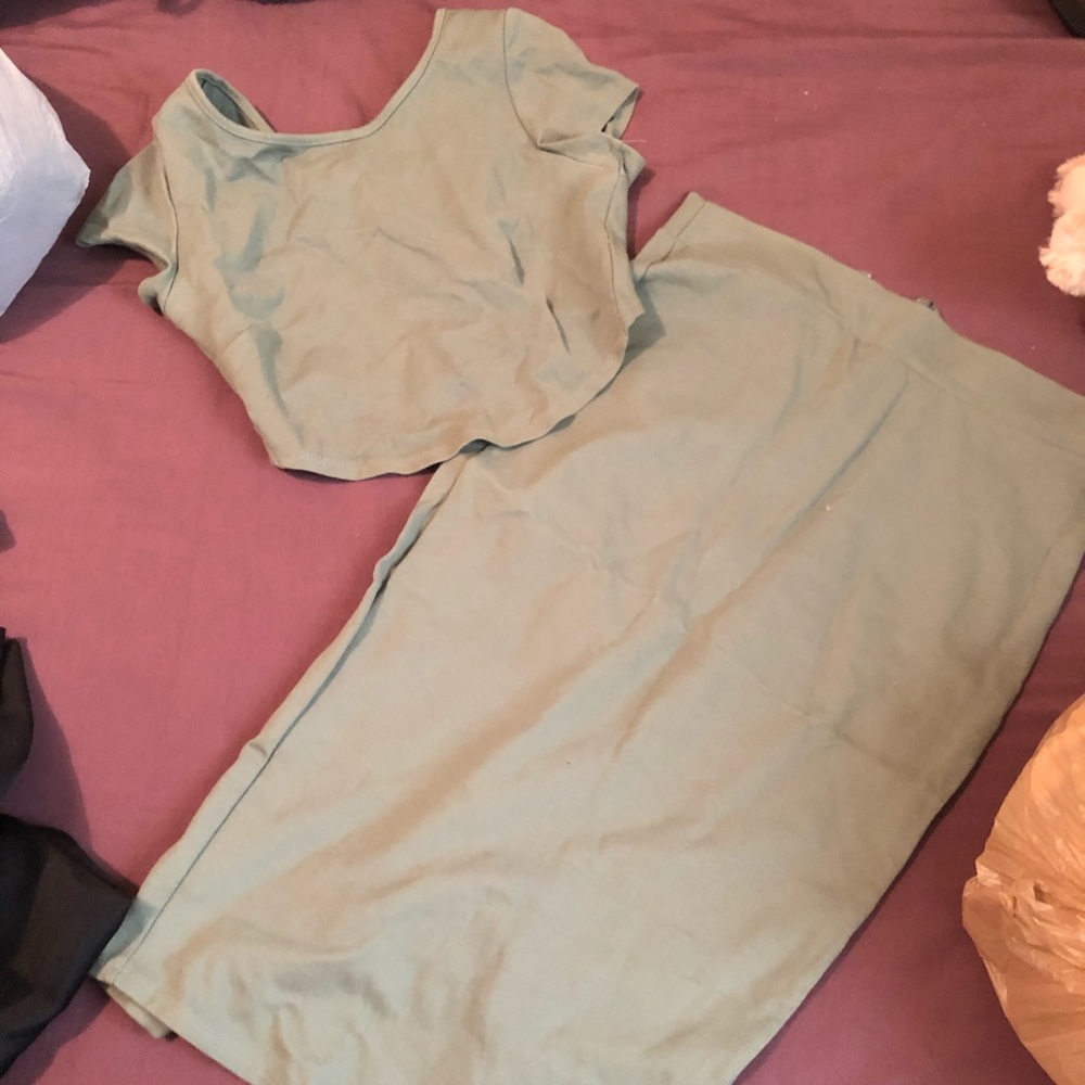 2 piece dress for sell, worn once.